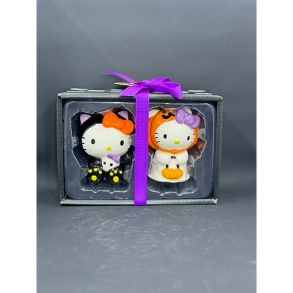 Hello Kitty Salt & Pepper Shakers Cat and Pumpkin Costume - Picture 1 of 4